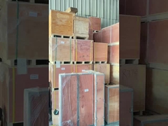 Yüksek performanslı ekskavatör parçaları doluyor.