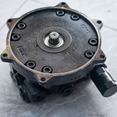 Belparts Ekskavatör Yedek Parça PC56-7 PC56 Salınım Motor Tertibatı 201-26-00140 22H-60-13220
