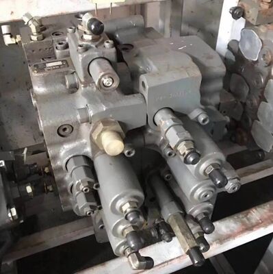 EC140B Ekskavatör yedek parçaları için hidrolik kontrol valfi assy UX22-151 VOE 14514858 Dağıtımcı Son Piyasa