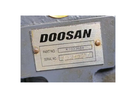 Ekskavatör Doosan Orijinal Seyahat Motor Takma K1033688 DX370 DX400LC Final Sürücü