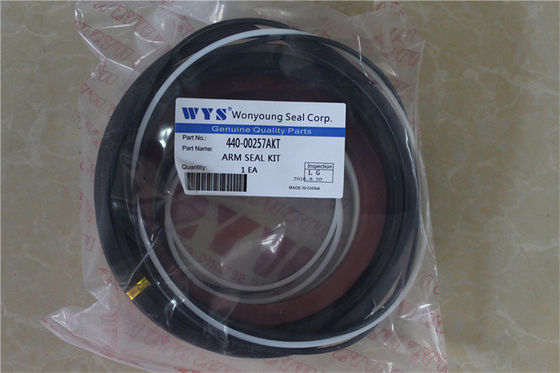 Belparts Yedek Parça SL300LC-V 440-00257AKT Paletli Ekskavatör için Kol Silindir Conta Kiti